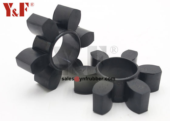 Fittings per accoppiamento di tubi di gomma flessibili